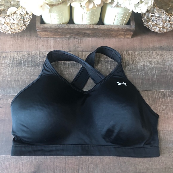 Under Armour Black Sports Bra - Picture 1 of 4